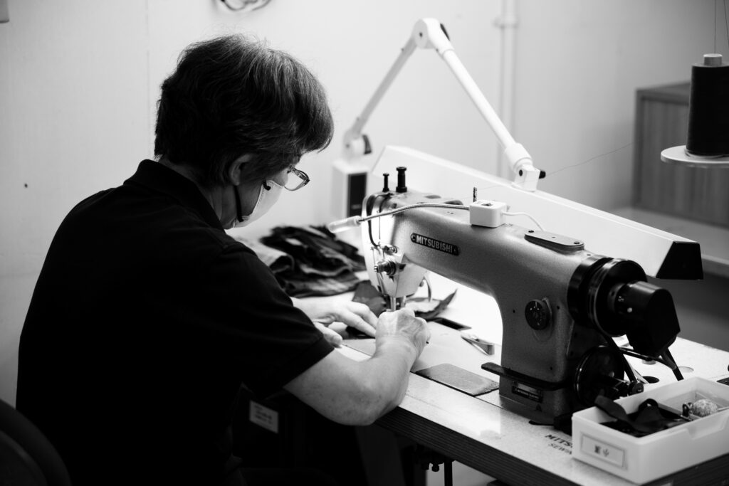 上質なフィット感を生む高い縫製技術