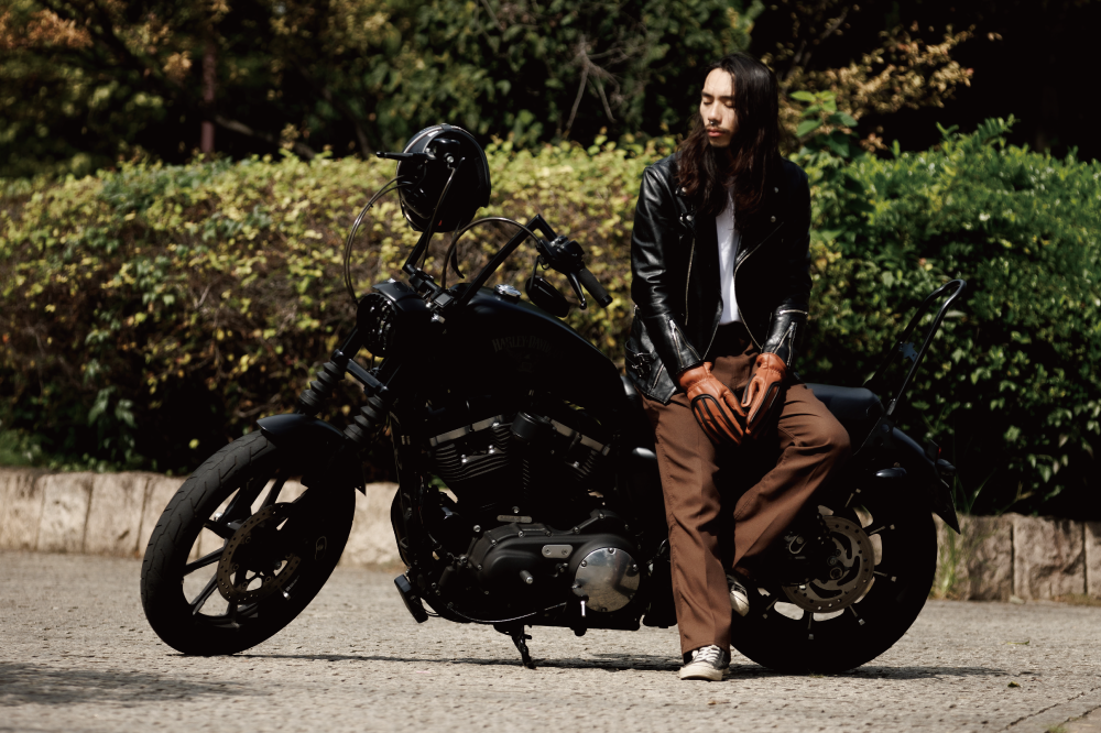操作性を高めるバイクグローブ「PELLE:K」